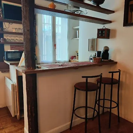 Studio Apartment